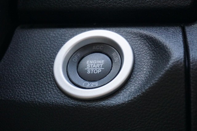 2022 Ram 1500 Classic SLT  Crew Cab 4WD image 43