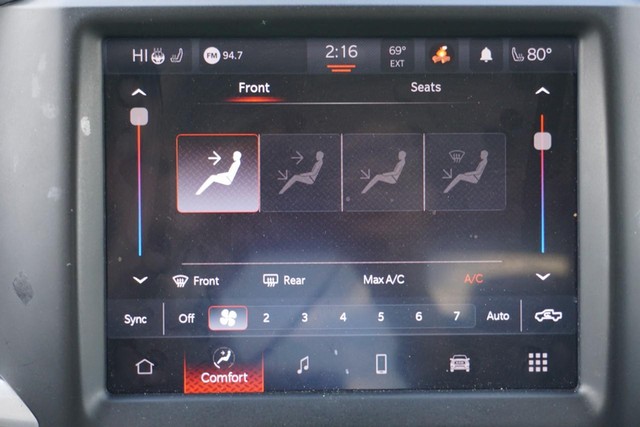 2022 Ram 1500 Classic SLT  Crew Cab 4WD image 46