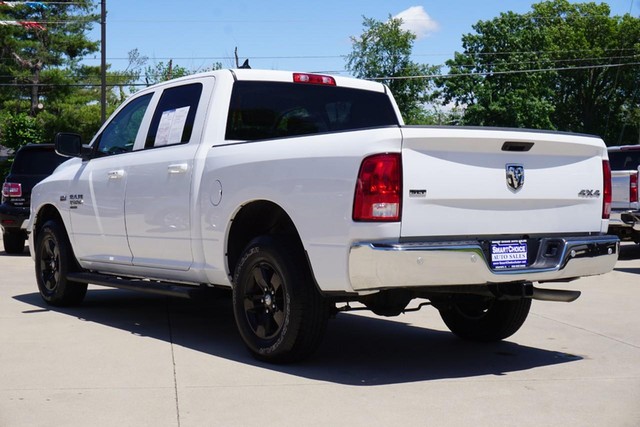 2022 Ram 1500 Classic SLT  Crew Cab 4WD image 05