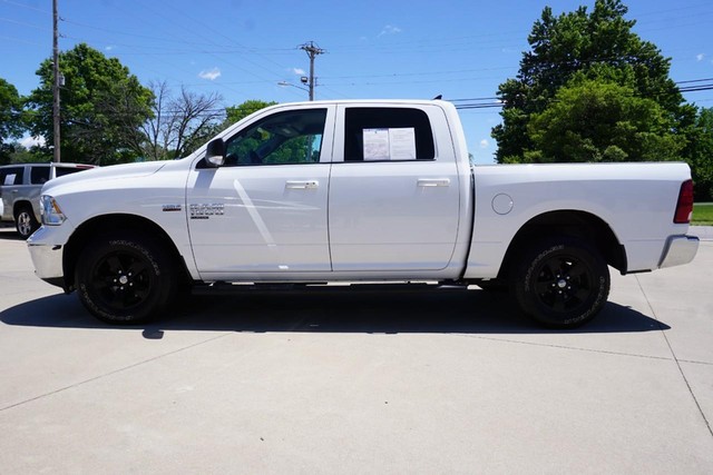2022 Ram 1500 Classic SLT  Crew Cab 4WD image 06