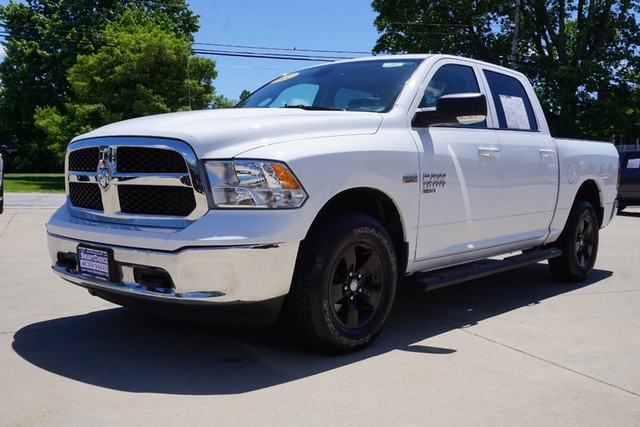 2022 Ram 1500 Classic SLT  Crew Cab 4WD image 07