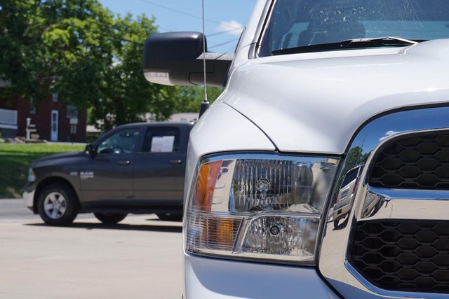 2022 Ram 1500 Classic SLT  Crew Cab 4WD image 09