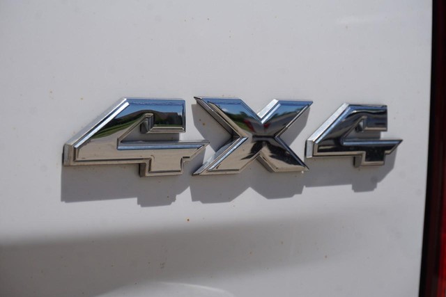 2022 Ram 1500 Classic SLT  Crew Cab 4WD image 20