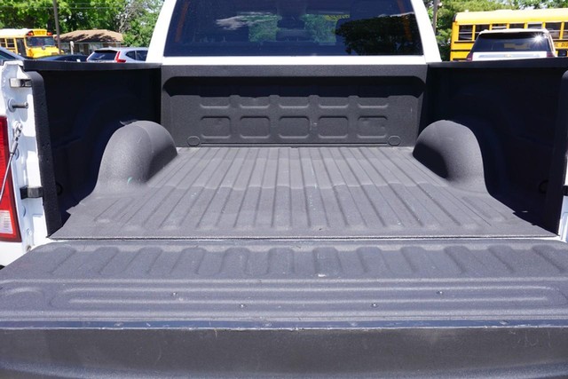 2022 Ram 1500 Classic SLT  Crew Cab 4WD image 22