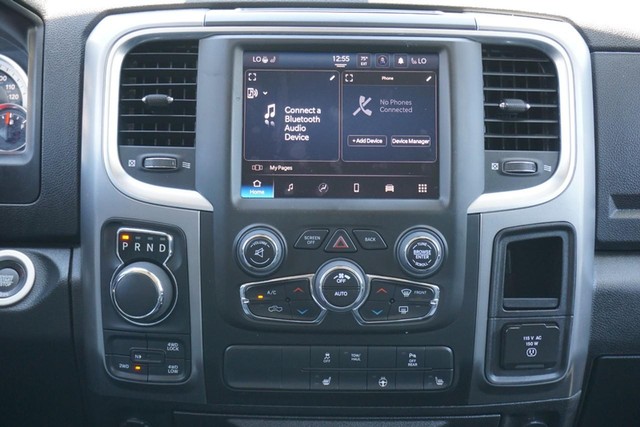 2022 Ram 1500 Classic SLT  Crew Cab 4WD image 34
