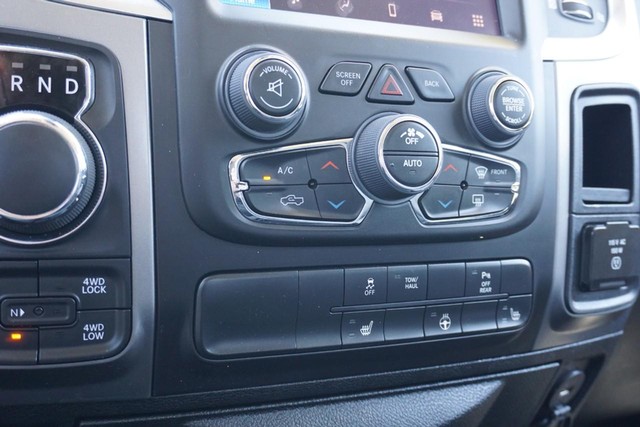 2022 Ram 1500 Classic SLT  Crew Cab 4WD image 41
