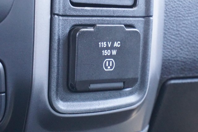2022 Ram 1500 Classic SLT  Crew Cab 4WD image 44