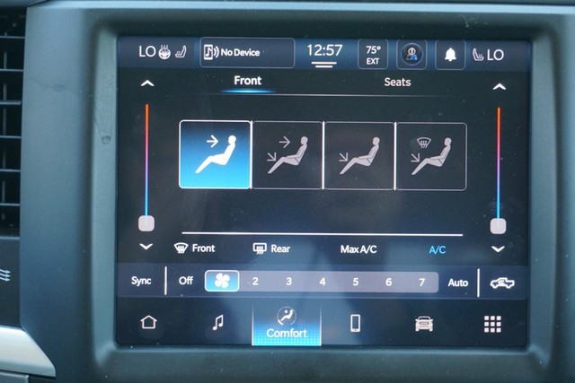 2022 Ram 1500 Classic SLT  Crew Cab 4WD image 46