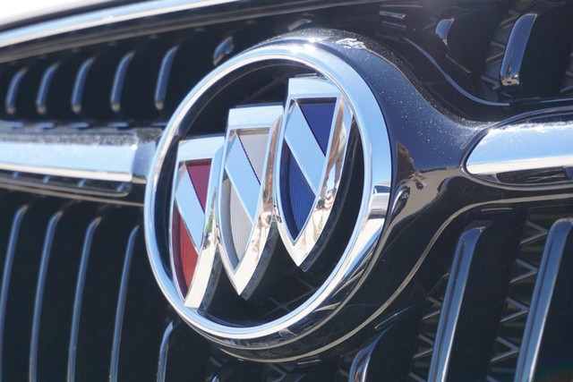 2020 Buick Encore Preferred FWD image 11