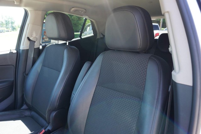 2020 Buick Encore Preferred FWD image 19