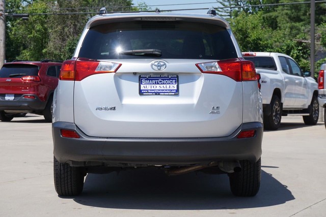 2015 Toyota RAV4 LE AWD image 04