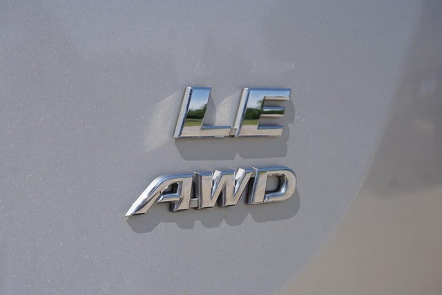 2015 Toyota RAV4 LE AWD image 15