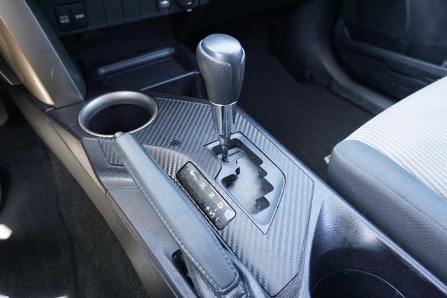 2015 Toyota RAV4 LE AWD image 36
