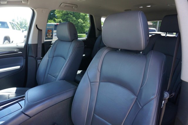 2019 Buick Enclave Essence FWD image 24