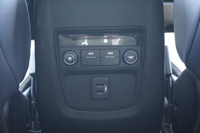 2019 Buick Enclave Essence FWD image 34