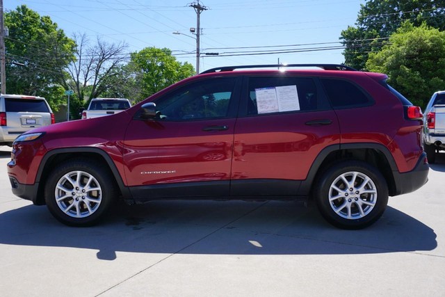 2017 Jeep Cherokee FWD Sport image 06