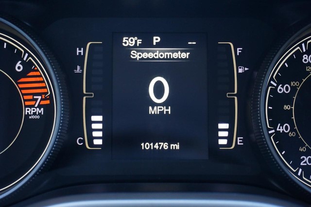 2017 Jeep Cherokee FWD Sport image 31