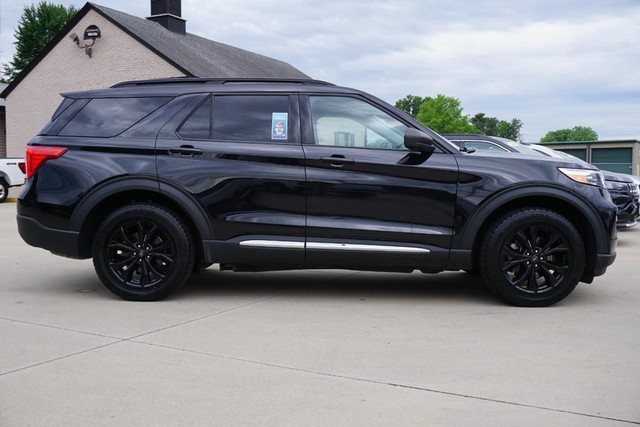 2023 Ford Explorer XLT 4WD image 02