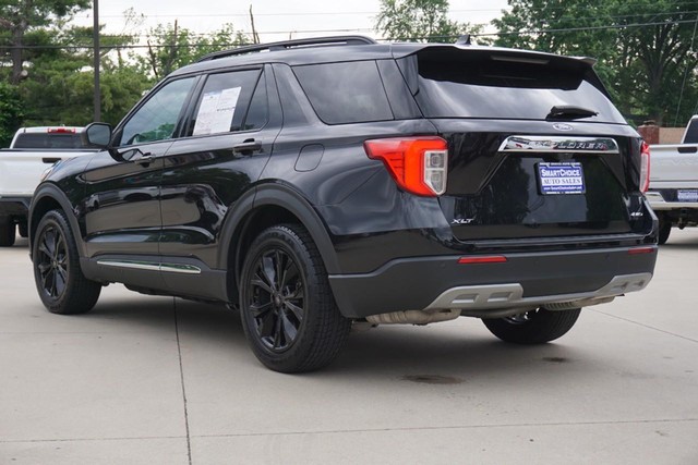 2023 Ford Explorer XLT 4WD image 05