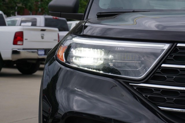 2023 Ford Explorer XLT 4WD image 09