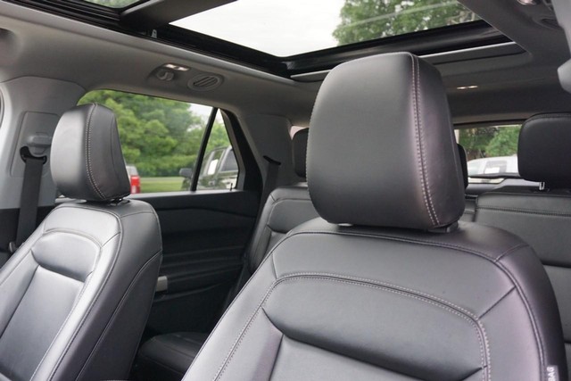 2023 Ford Explorer XLT 4WD image 23