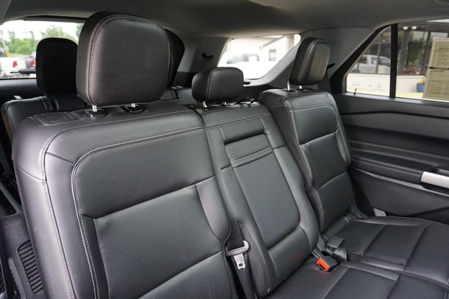 2023 Ford Explorer XLT 4WD image 28