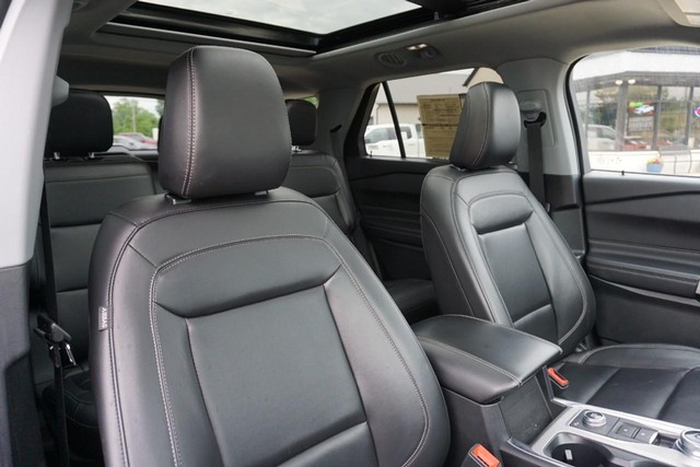 2023 Ford Explorer XLT 4WD image 31