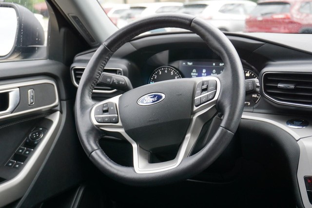 2023 Ford Explorer XLT 4WD image 34