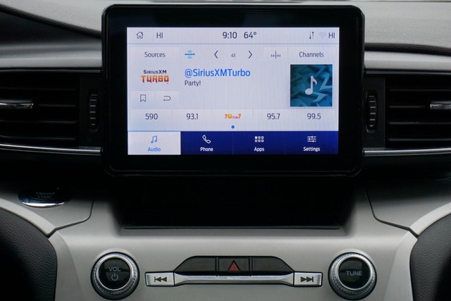 2023 Ford Explorer XLT 4WD image 35
