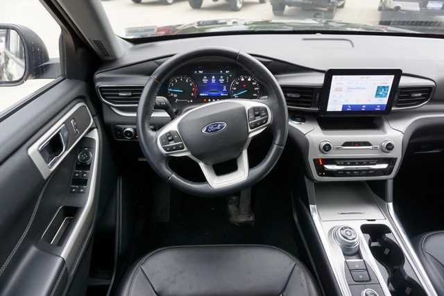 2023 Ford Explorer XLT 4WD image 36