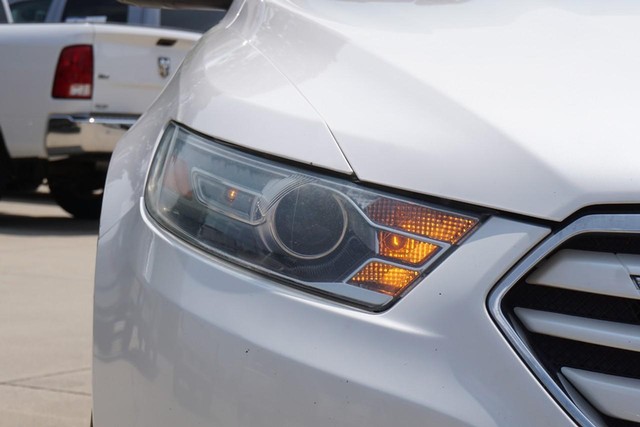 2013 Ford Taurus Limited image 09