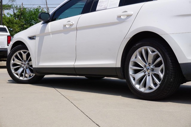 2013 Ford Taurus Limited image 13