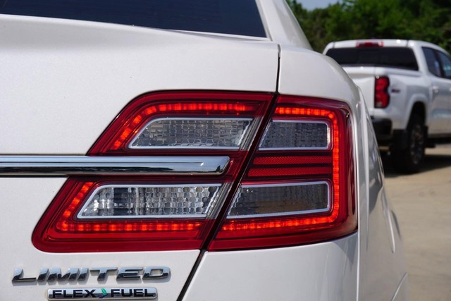 2013 Ford Taurus Limited image 17