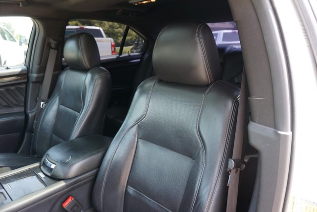2013 Ford Taurus Limited image 23