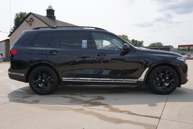 2022 BMW X7 xDrive40i AWD image 02