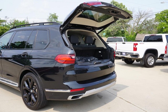 2022 BMW X7 xDrive40i AWD image 21
