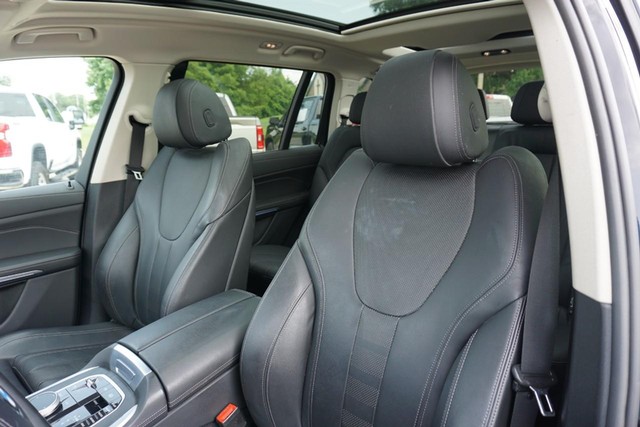 2022 BMW X7 xDrive40i AWD image 30