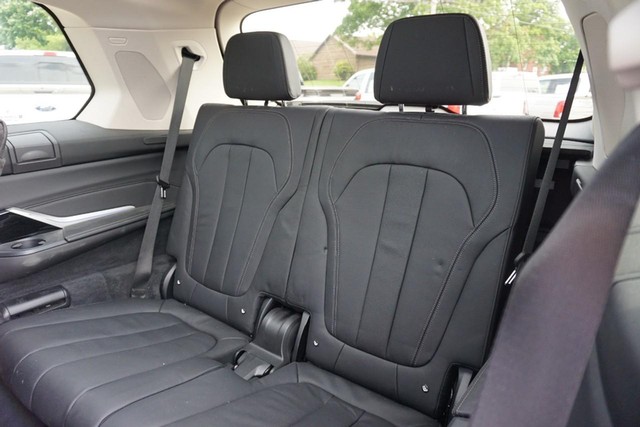 2022 BMW X7 xDrive40i AWD image 33