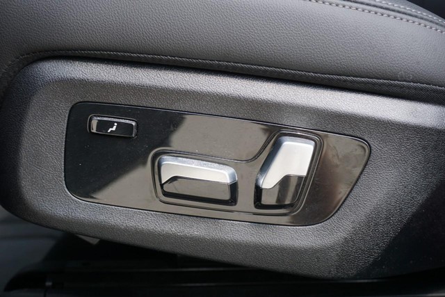 2022 BMW X7 xDrive40i AWD image 34
