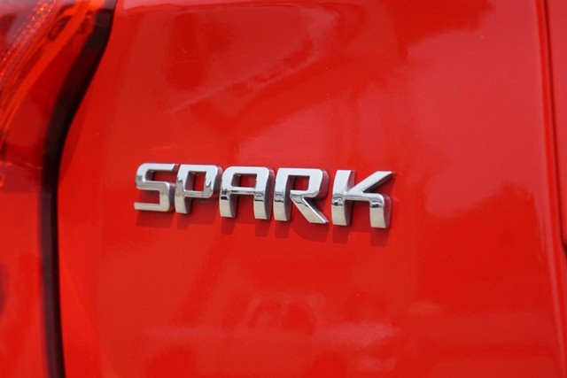 2017 Chevrolet Spark LT image 18