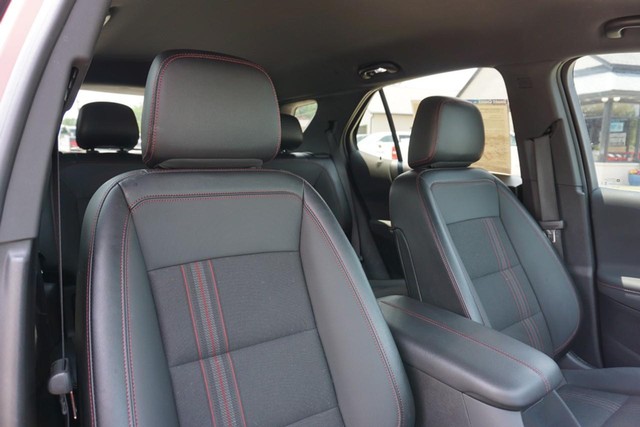 2023 Chevrolet Equinox RS FWD image 30