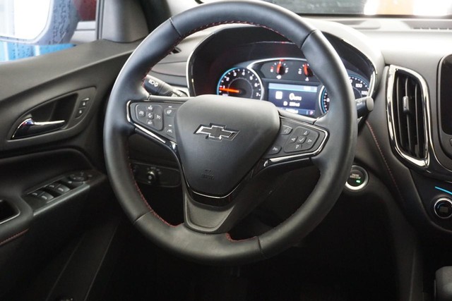 2023 Chevrolet Equinox RS FWD image 32