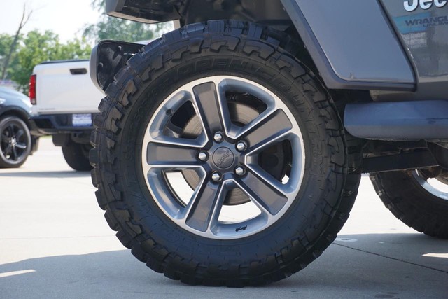 2019 Jeep Wrangler Unlimited Sahara 4x4 image 16