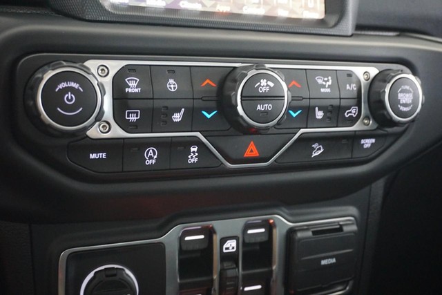 2019 Jeep Wrangler Unlimited Sahara 4x4 image 43