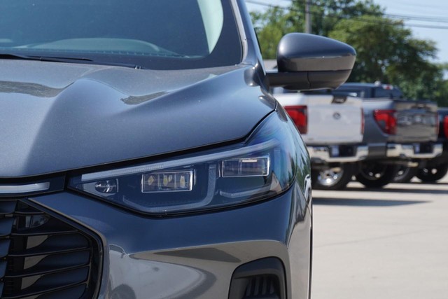 2024 Ford Escape Platinum AWD image 10