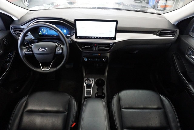 2024 Ford Escape Platinum AWD image 32