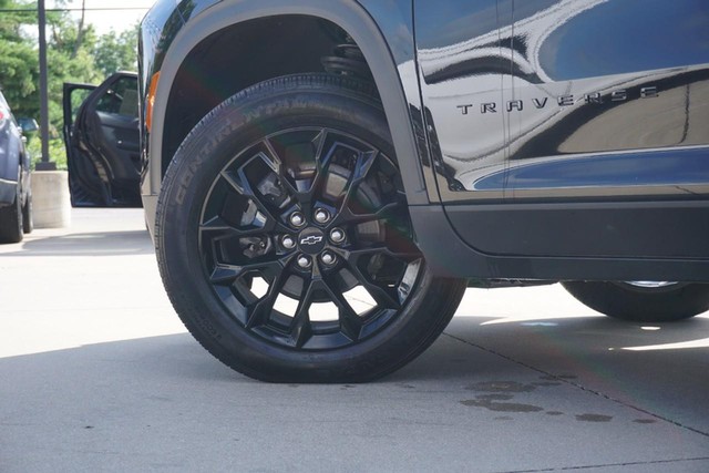 2024 Chevrolet Traverse AWD LT image 15
