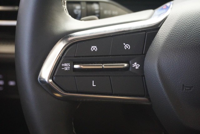 2024 Chevrolet Traverse AWD LT image 35