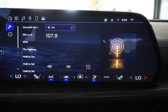 2024 Chevrolet Traverse AWD LT image 43
