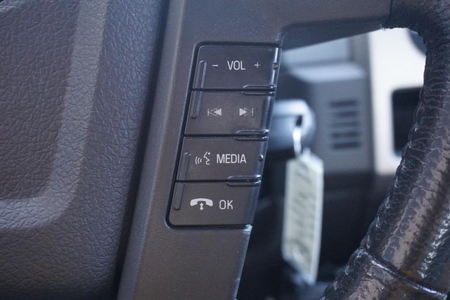2013 Ford F-150 4WD XLT SuperCab image 36
